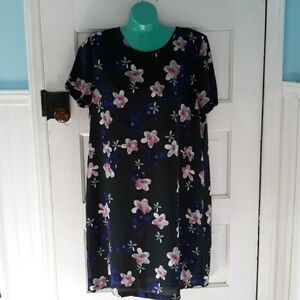 Alison Andrew's large dress floral